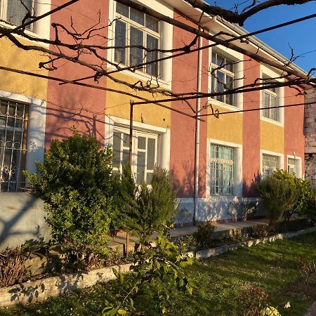 Vila Llulla Krujë Eksteriør bilde