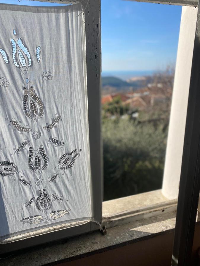 Vila Llulla Krujë Eksteriør bilde